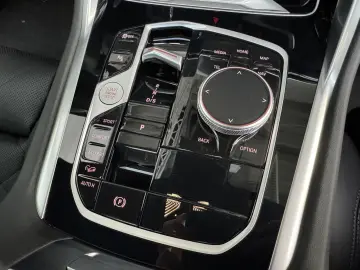 BMW X6 xDr30d M Sport Pro ACC 360 Pano H&K 22Zoll