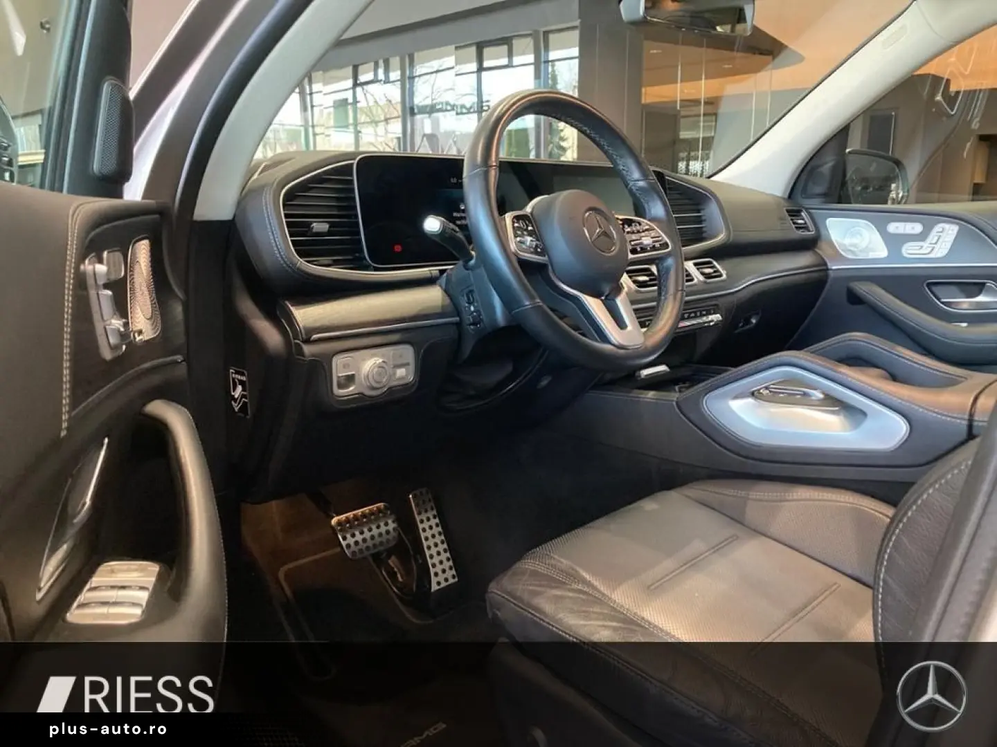 MERCEDES-BENZ GLE 400 d 4M AMG PANO 360 AIR BUR NIGHT MEM
