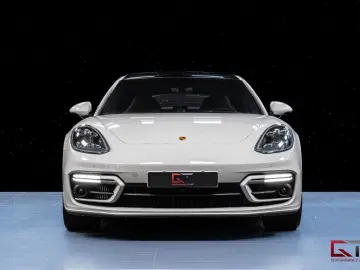PORSCHE Panamera 4 E-Hyb PLATINUM Sp-Design Crayon Pano