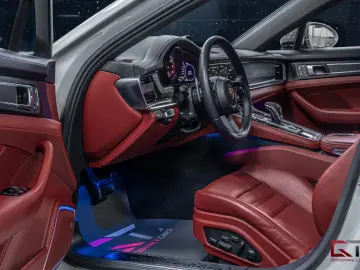 PORSCHE Panamera 4 E-Hyb PLATINUM Sp-Design Crayon Pano