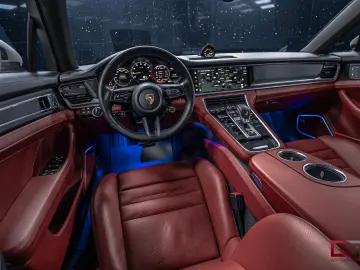 PORSCHE Panamera 4 E-Hyb PLATINUM Sp-Design Crayon Pano