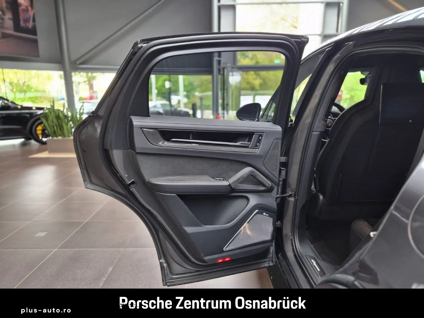 PORSCHE Cayenne Turbo E-Hybrid Coupe mit GT-Paket Burmes