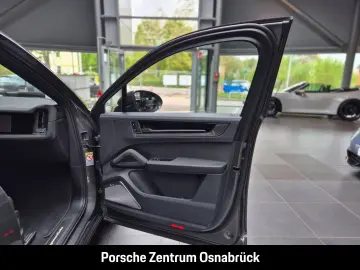 PORSCHE Cayenne Turbo E-Hybrid Coupe mit GT-Paket Burmes