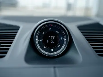 Porsche Cayenne Coupe   MY26   Cashmere