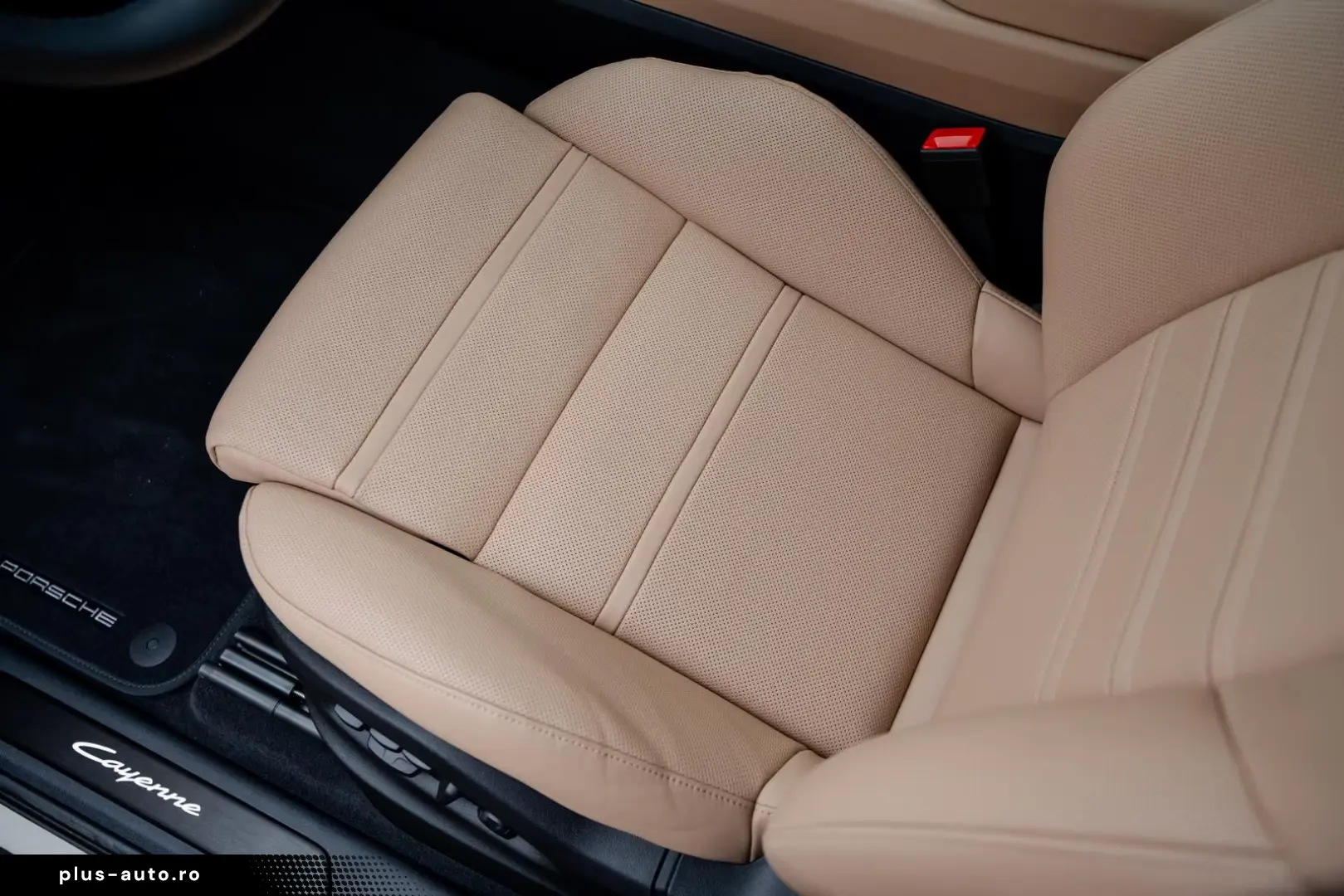 Porsche Cayenne Coupe   MY26   Cashmere