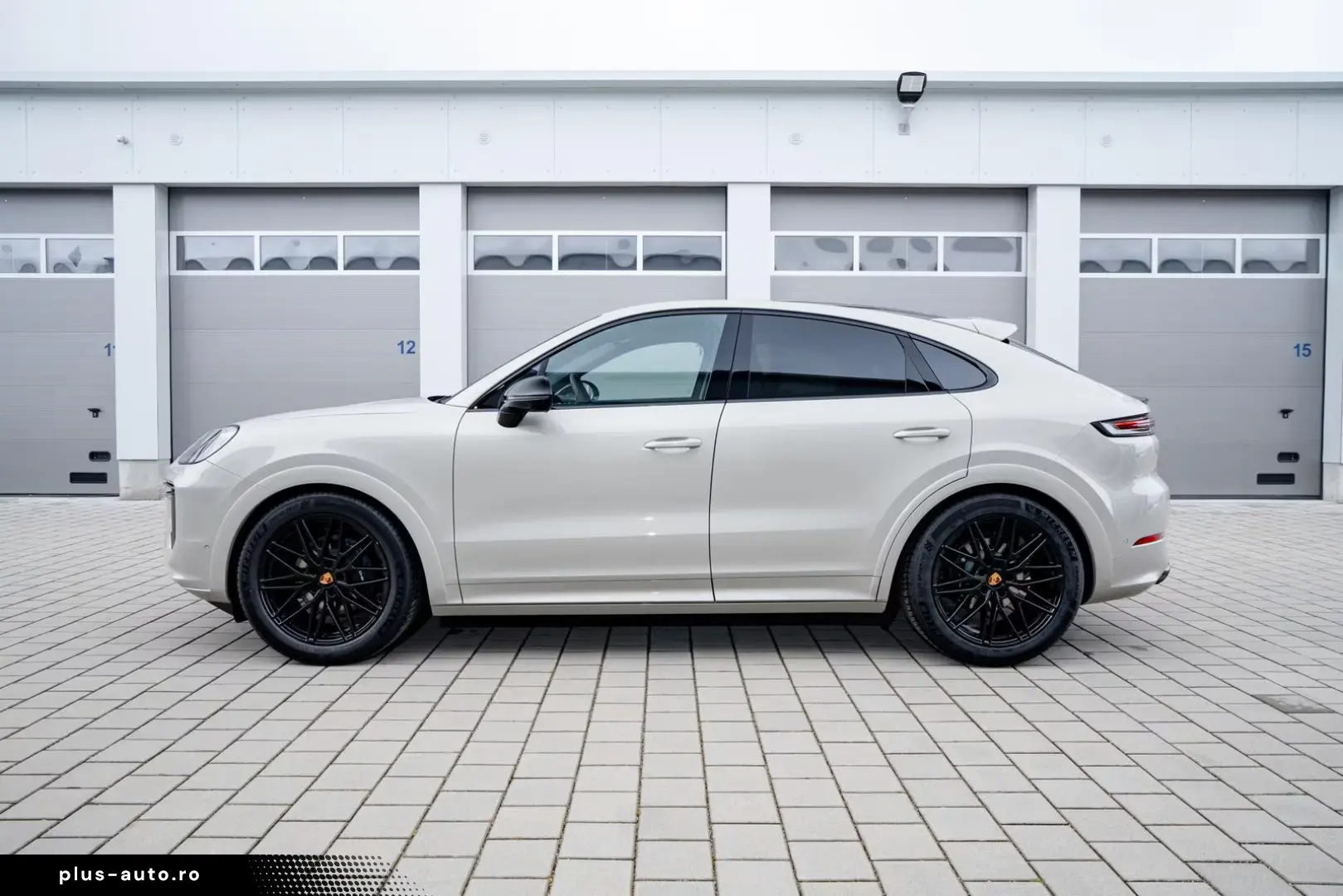 Porsche Cayenne Coupe   MY26   Cashmere