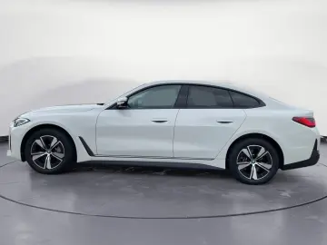 BMW i4 eDrive40 RÜKamera Ambiente LED HIFI Galvanik