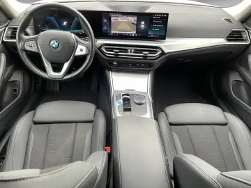 BMW i4 eDrive40 RÜKamera Ambiente LED HIFI Galvanik