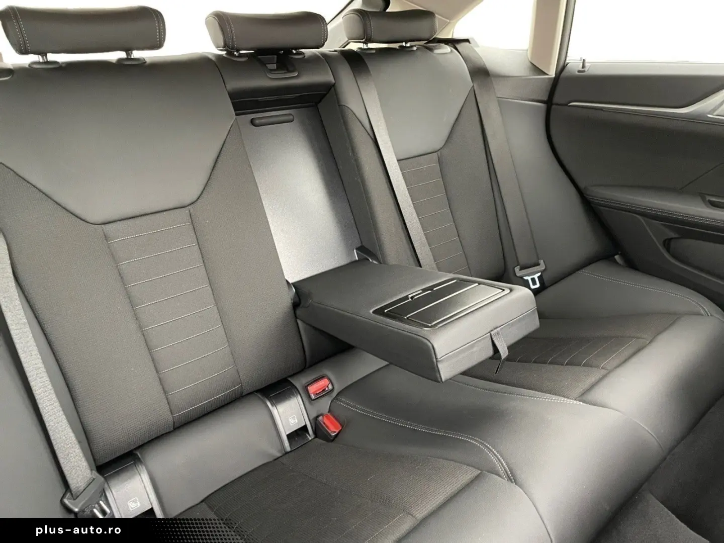 BMW i4 eDrive40 RÜKamera Ambiente LED HIFI Galvanik