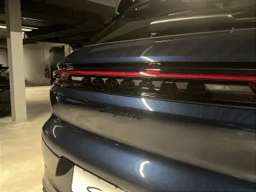 Porsche Cayenne E-Hybrid Black Edition