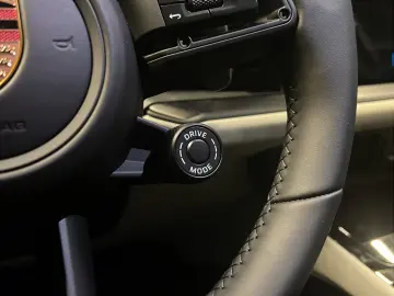 Porsche Cayenne E-Hybrid Black Edition