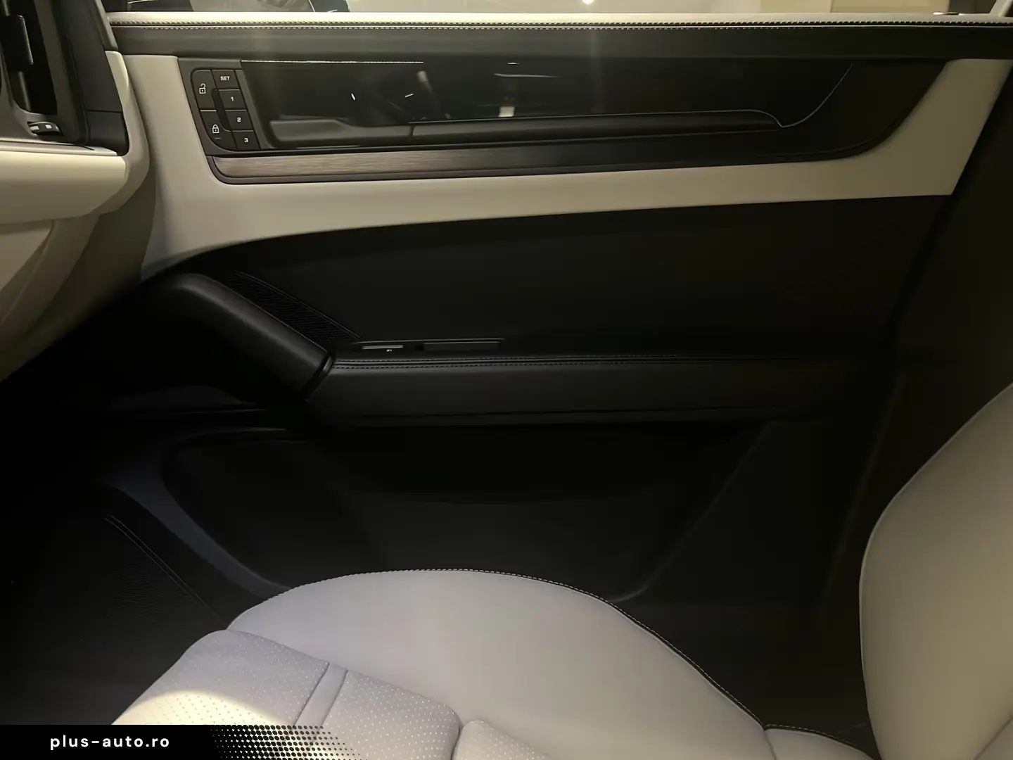 Porsche Cayenne E-Hybrid Black Edition
