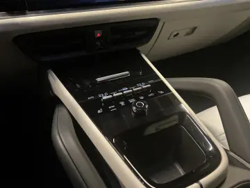 Porsche Cayenne E-Hybrid Black Edition