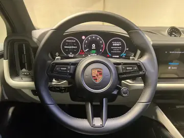 Porsche Cayenne E-Hybrid Black Edition