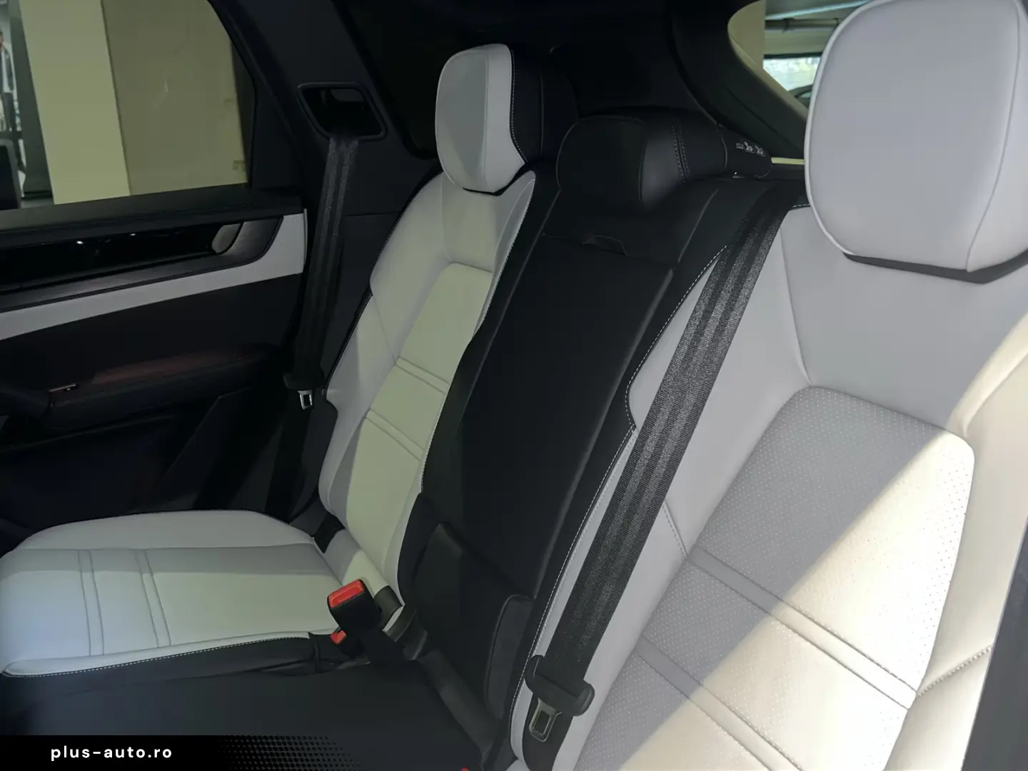 Porsche Cayenne E-Hybrid Black Edition