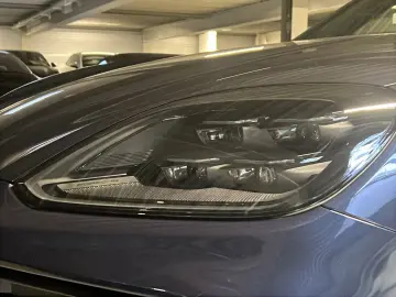 Porsche Cayenne E-Hybrid Black Edition