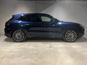 Porsche Cayenne E-Hybrid Black Edition