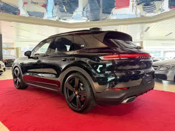 PORSCHE CayennePDCC Sport Head-Up Pano DAB