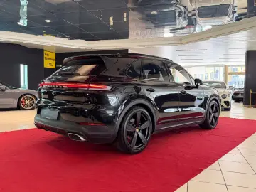 PORSCHE CayennePDCC Sport Head-Up Pano DAB