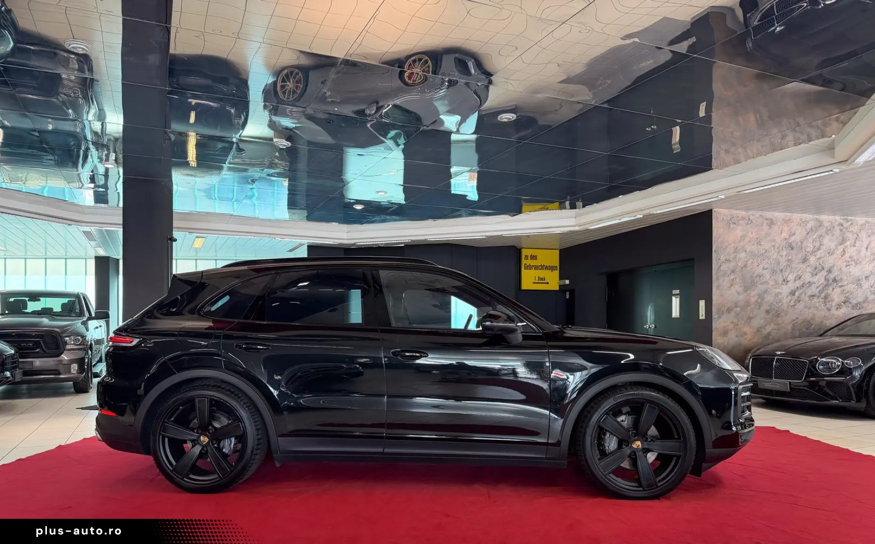 PORSCHE CayennePDCC Sport Head-Up Pano DAB
