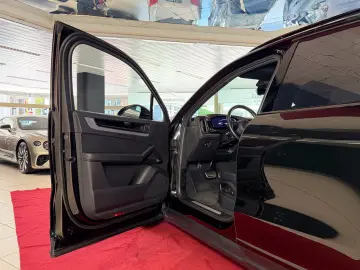 PORSCHE CayennePDCC Sport Head-Up Pano DAB