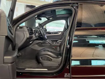 PORSCHE CayennePDCC Sport Head-Up Pano DAB