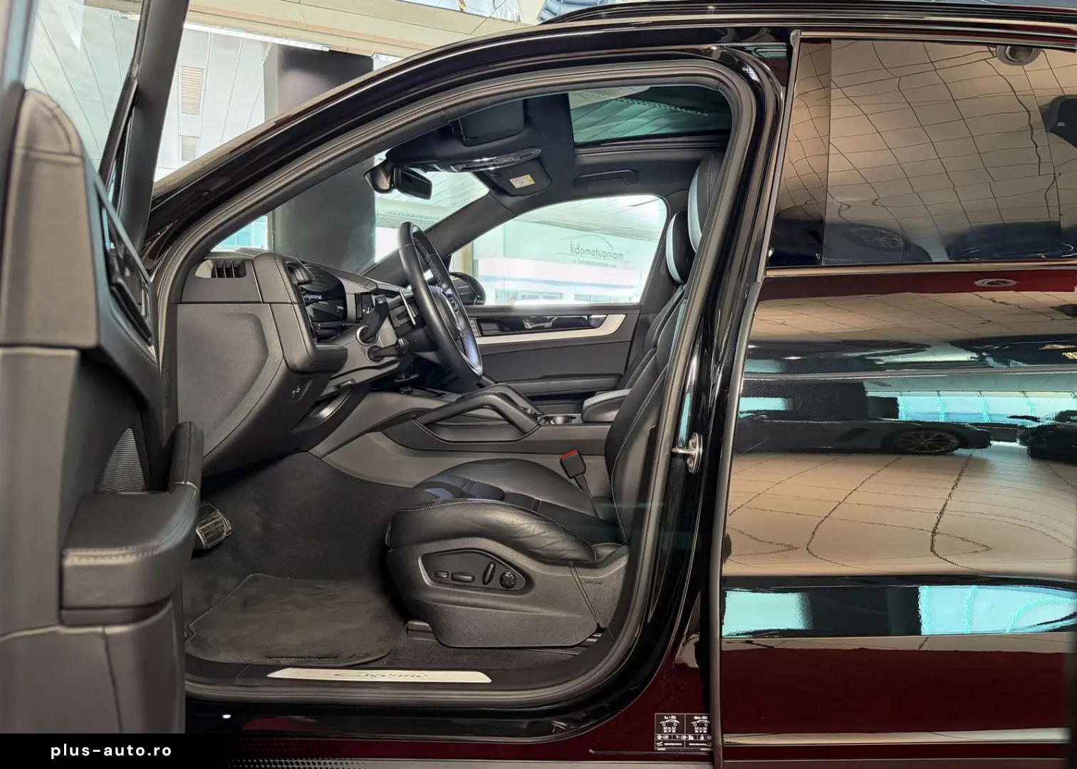 PORSCHE CayennePDCC Sport Head-Up Pano DAB