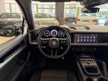 PORSCHE CayennePDCC Sport Head-Up Pano DAB