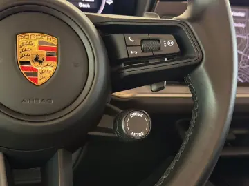 PORSCHE CayennePDCC Sport Head-Up Pano DAB