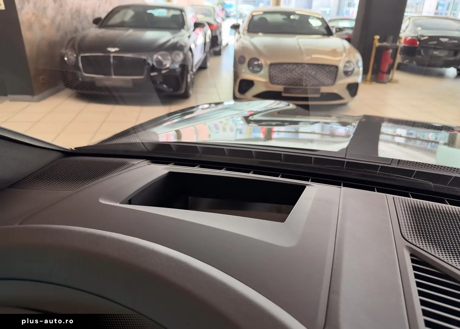 PORSCHE CayennePDCC Sport Head-Up Pano DAB