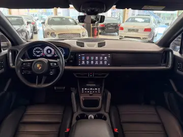 PORSCHE CayennePDCC Sport Head-Up Pano DAB