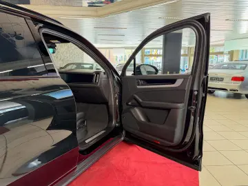 PORSCHE CayennePDCC Sport Head-Up Pano DAB