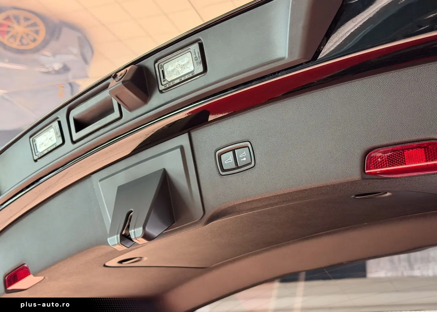 PORSCHE CayennePDCC Sport Head-Up Pano DAB