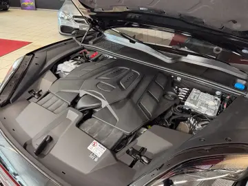 PORSCHE CayennePDCC Sport Head-Up Pano DAB