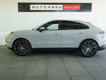 PORSCHE Cayenne Coupe S E-Hybrid MY2025 5xDisplay Kreide