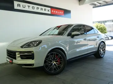 PORSCHE Cayenne Coupe S E-Hybrid MY2025 5xDisplay Kreide