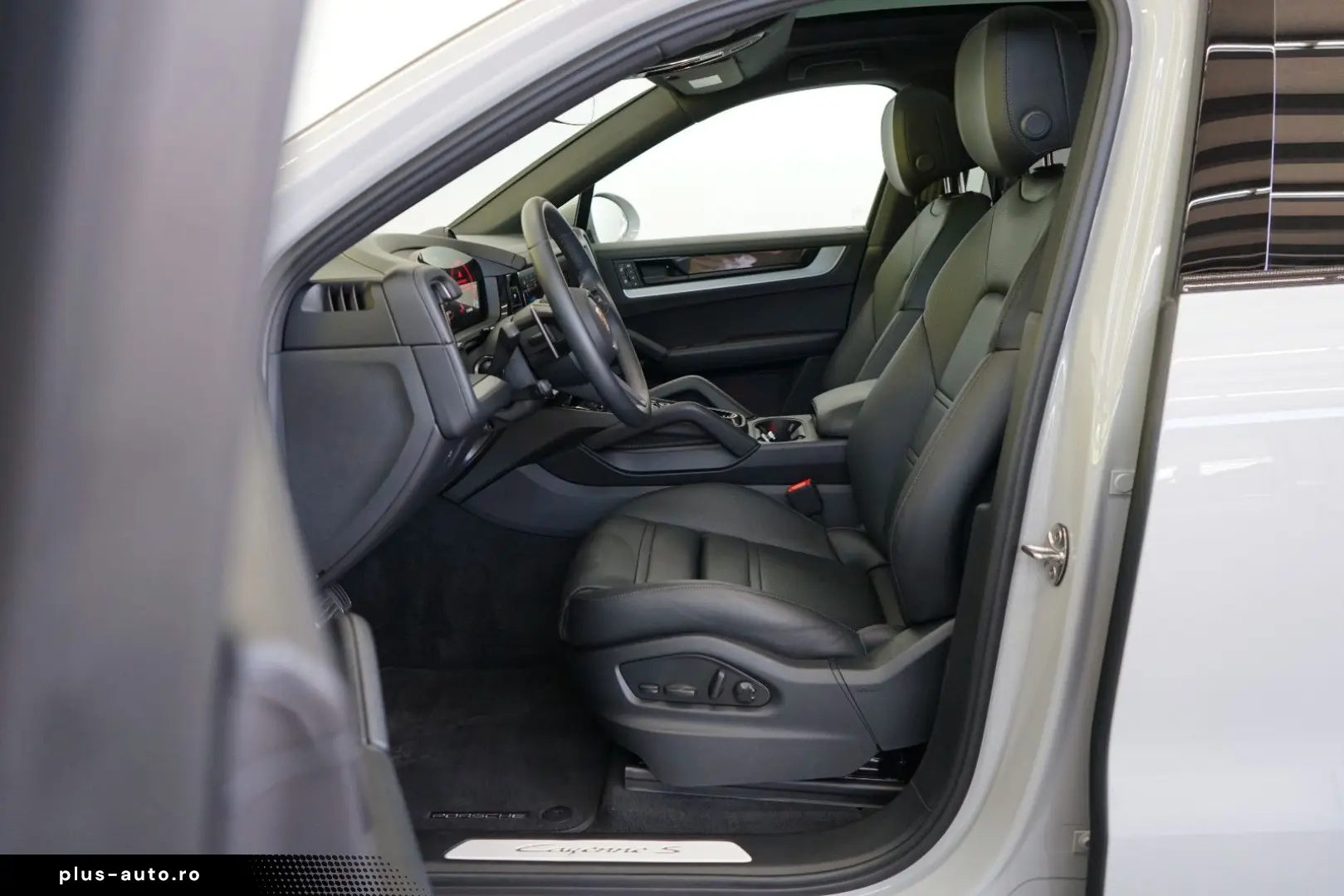 PORSCHE Cayenne Coupe S E-Hybrid MY2025 5xDisplay Kreide