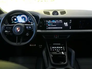 PORSCHE Cayenne Coupe S E-Hybrid MY2025 5xDisplay Kreide