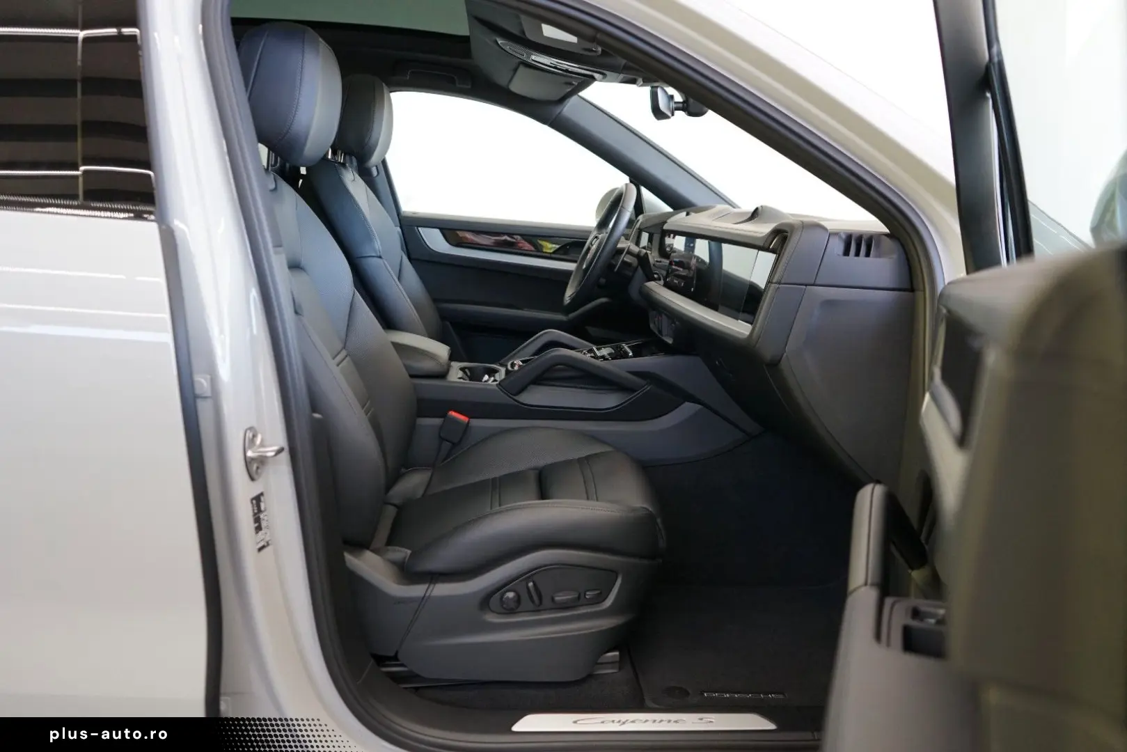 PORSCHE Cayenne Coupe S E-Hybrid MY2025 5xDisplay Kreide