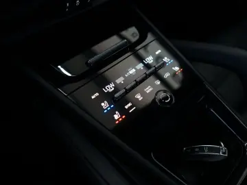 PORSCHE Cayenne Coupe S E-Hybrid MY2025 5xDisplay Kreide