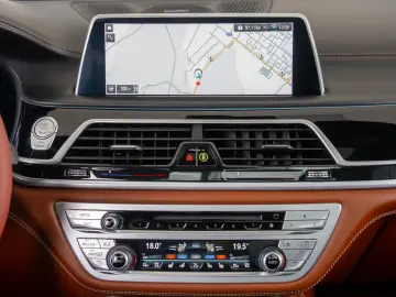 BMW Seria 7 750 Li xDrive