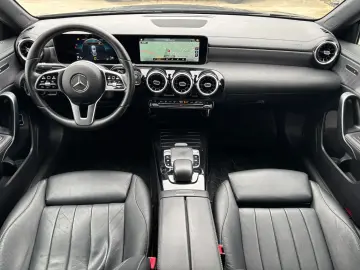 Mercedes-Benz A-180
