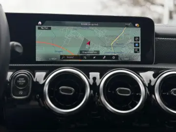 Mercedes-Benz A-180