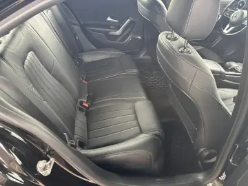 Mercedes-Benz A-180