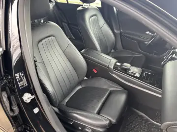 Mercedes-Benz A-180