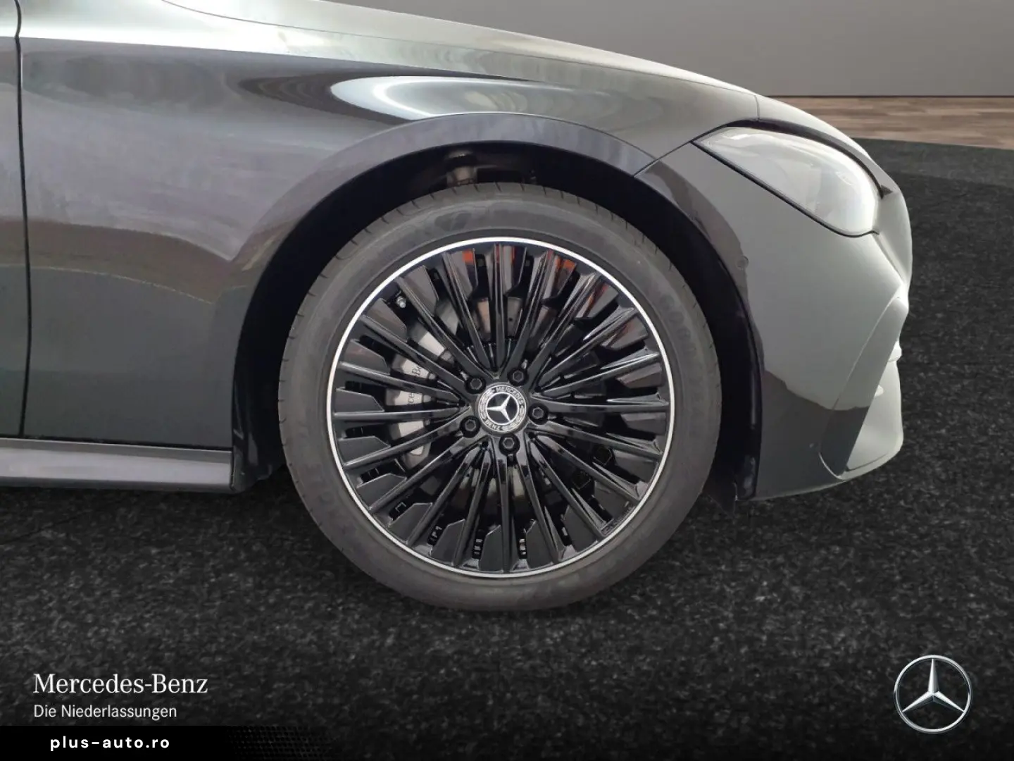MERCEDES-BENZ CLE 300 e AMG Adv  Pano Fahrass  Digital Night