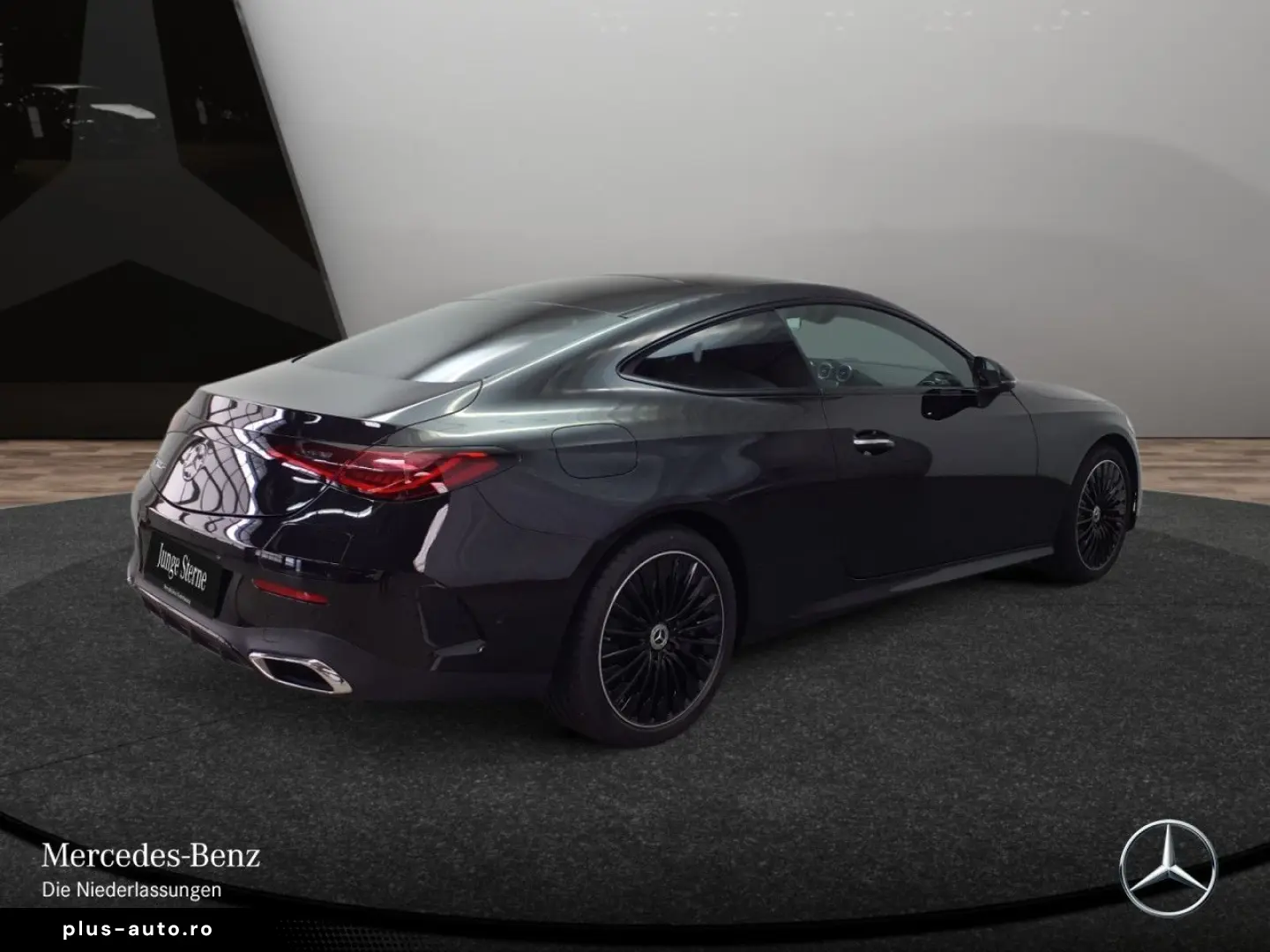 MERCEDES-BENZ CLE 300 e AMG Adv  Pano Fahrass  Digital Night