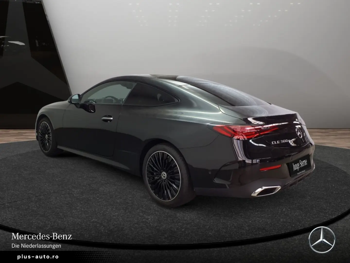 MERCEDES-BENZ CLE 300 e AMG Adv  Pano Fahrass  Digital Night