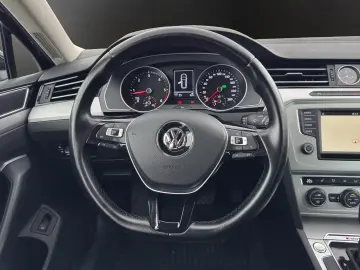 VW Passat - Garantie! Km. certificati! Rate fara avans!