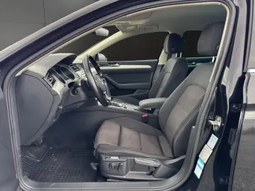 VW Passat - Garantie! Km. certificati! Rate fara avans!